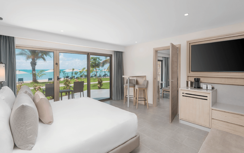 Presidential Ocean Front Walkout One Bedroom Suite Diamond Club